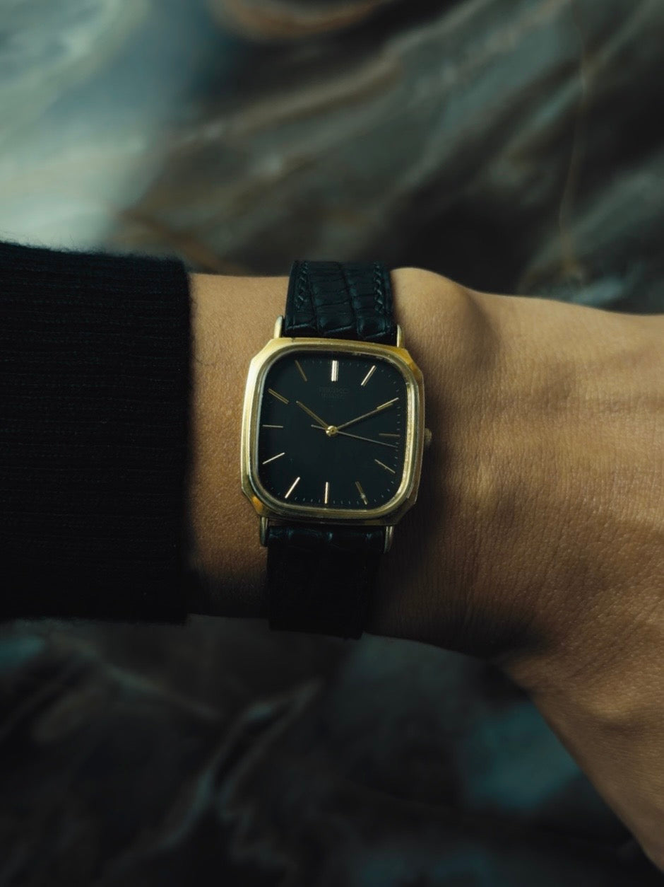 SEIKO Black Dial Gold Tone Cushion 1985