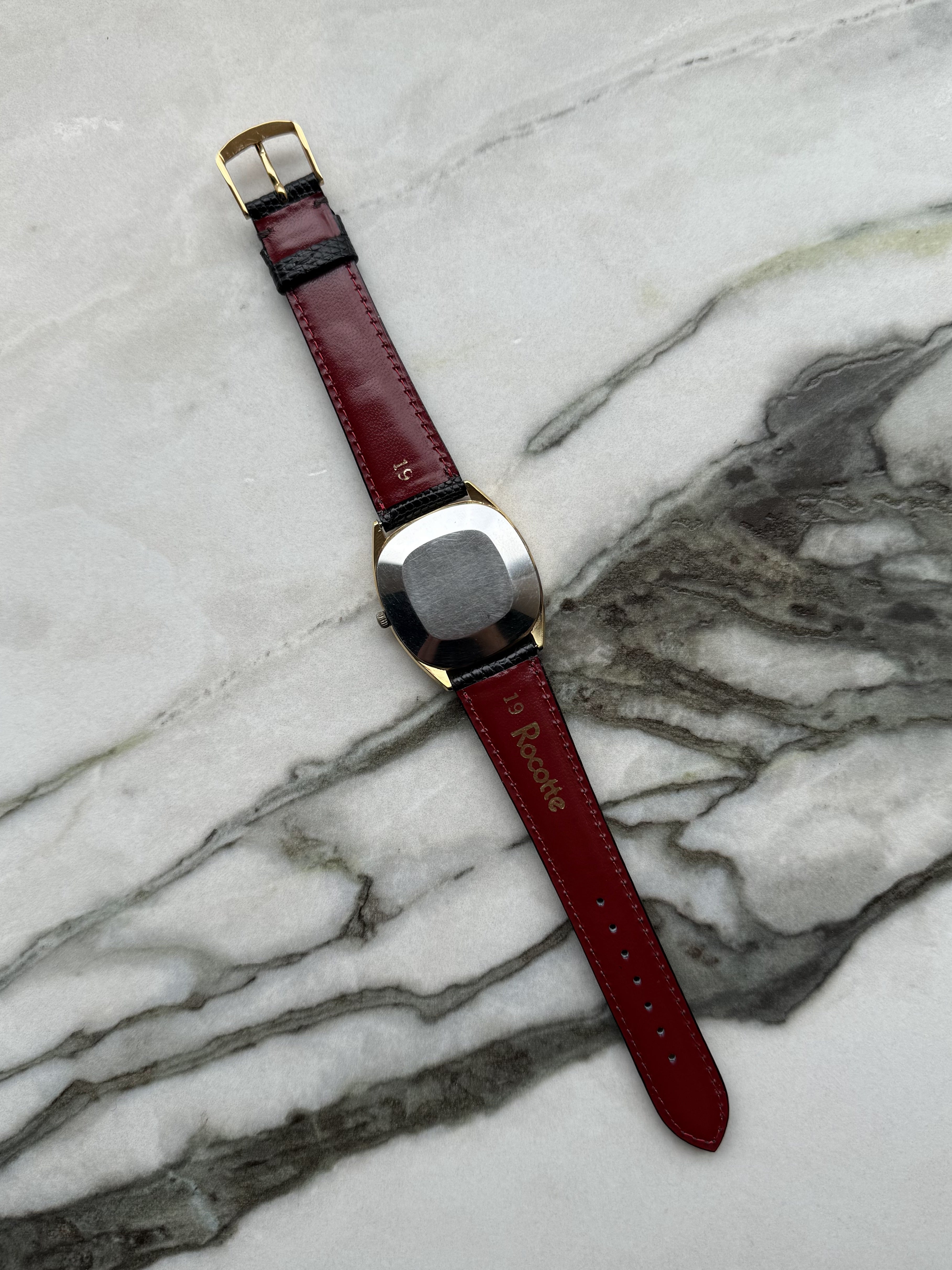 OMEGA De Ville Cushion Case Quartz 1977