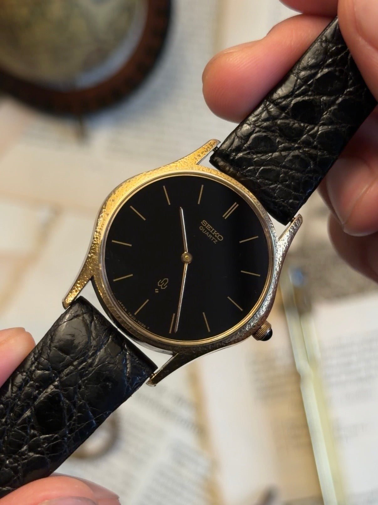 SEIKO Hammering case Quartz 1990s