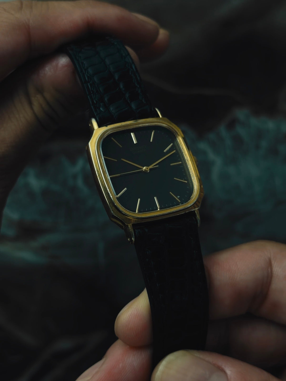 SEIKO Black Dial Gold Tone Cushion 1985
