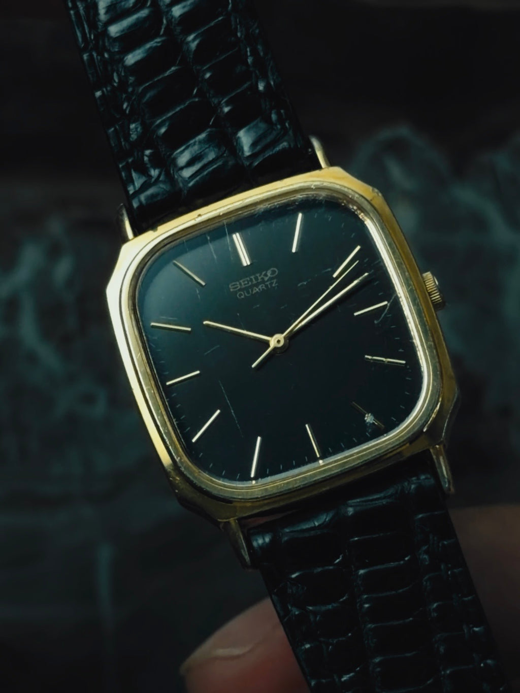 SEIKO Black Dial Gold Tone Cushion 1985