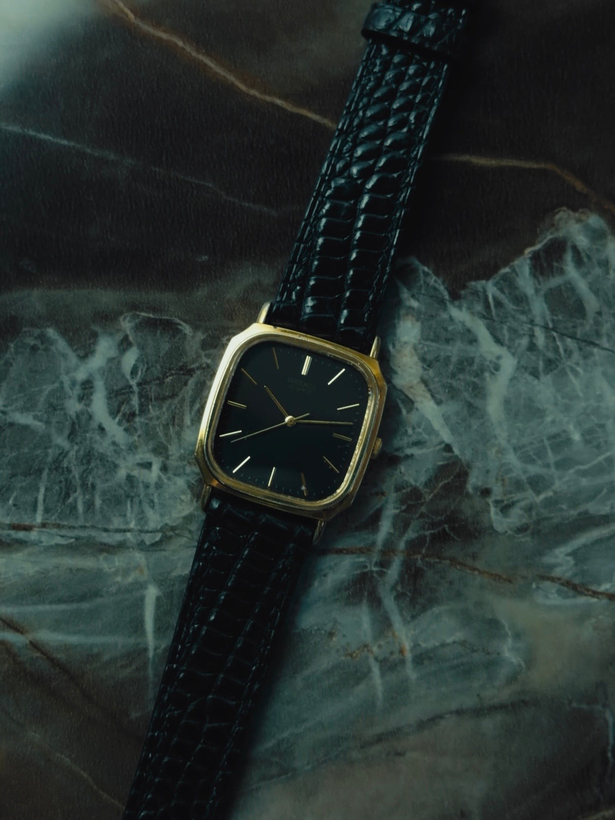 SEIKO Black Dial Gold Tone Cushion 1985