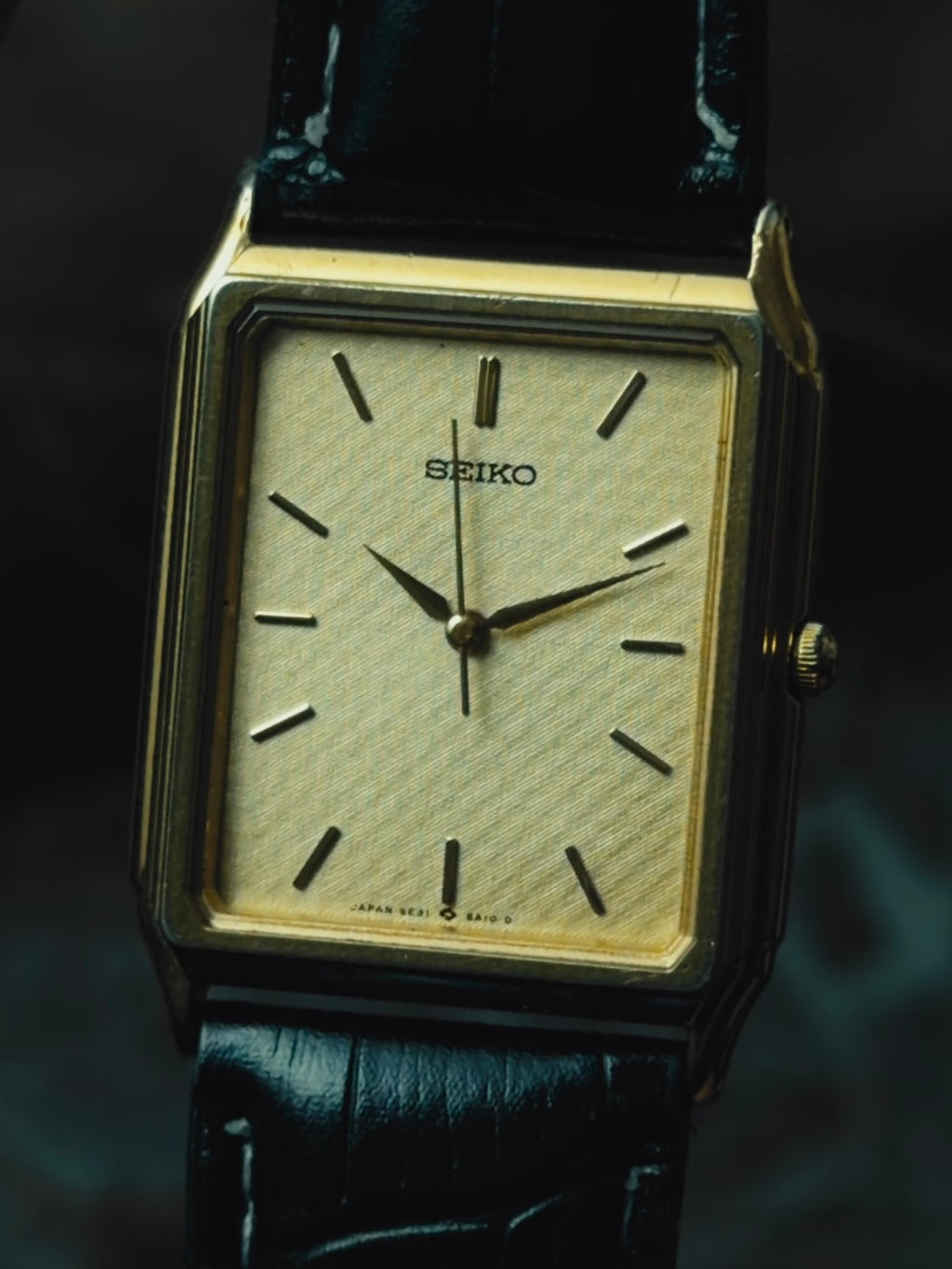 SEIKO Rectangular Gold Textured Dial Quartz 1990｜セイコー ヴィンテージ時計 - 14