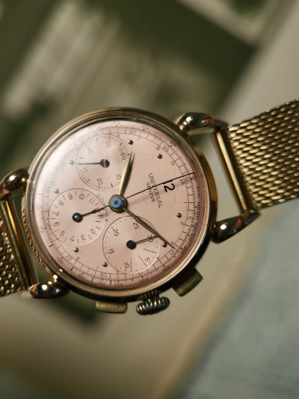 UNIVERSAL GENEVE 18k RED GOLD COMPAX BIG HORN LUG  1945s