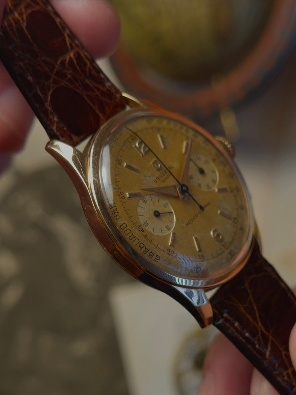UNIVERSAL GENEVE 18k MEDICO COMPAX 1950s