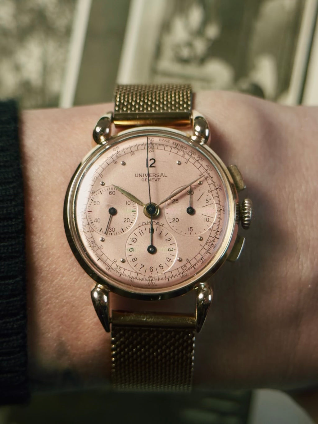 UNIVERSAL GENEVE 18k RED GOLD COMPAX BIG HORN LUG  1945s
