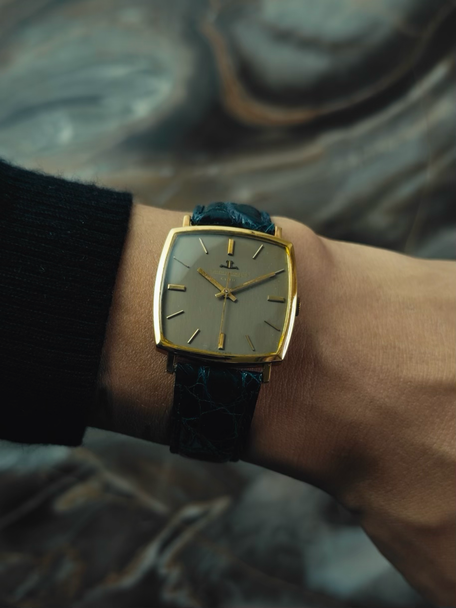 Jaeger-LeCoultre  18K Yellow Gold LECOULTRE CLUB