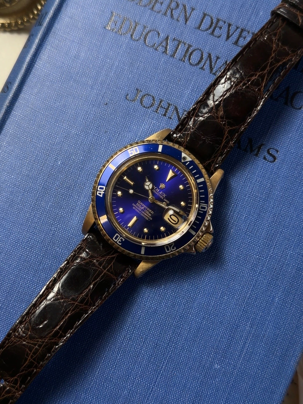 ROLEX 18k YG “PUPLE CHANGE” Nipple Blue Submariner Date 1973s