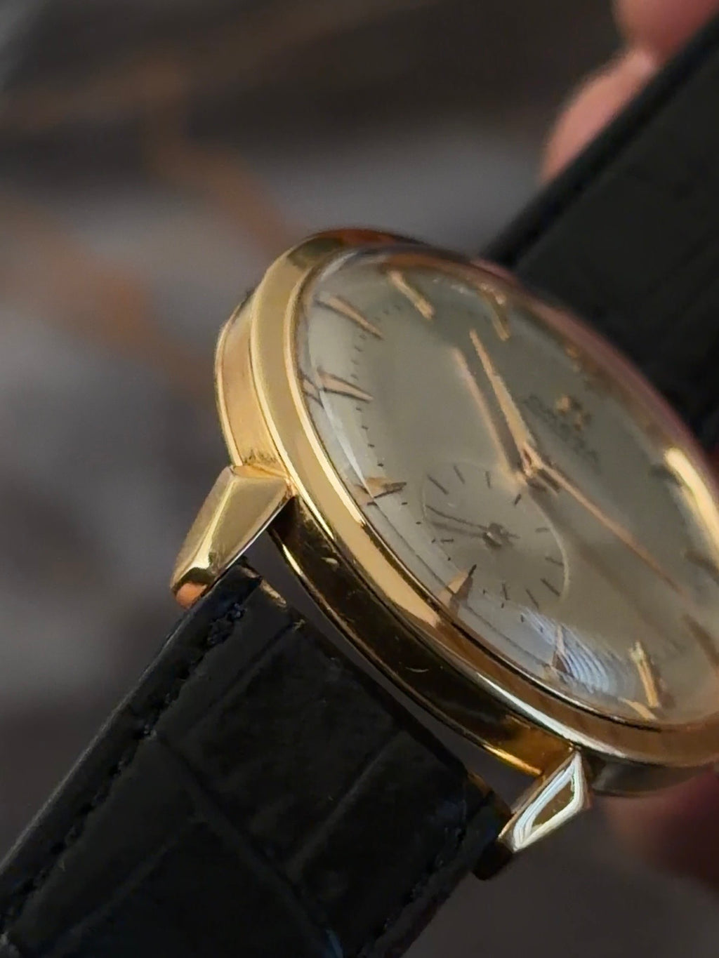OMEGA 2709 18k Yellow Gold 1952s