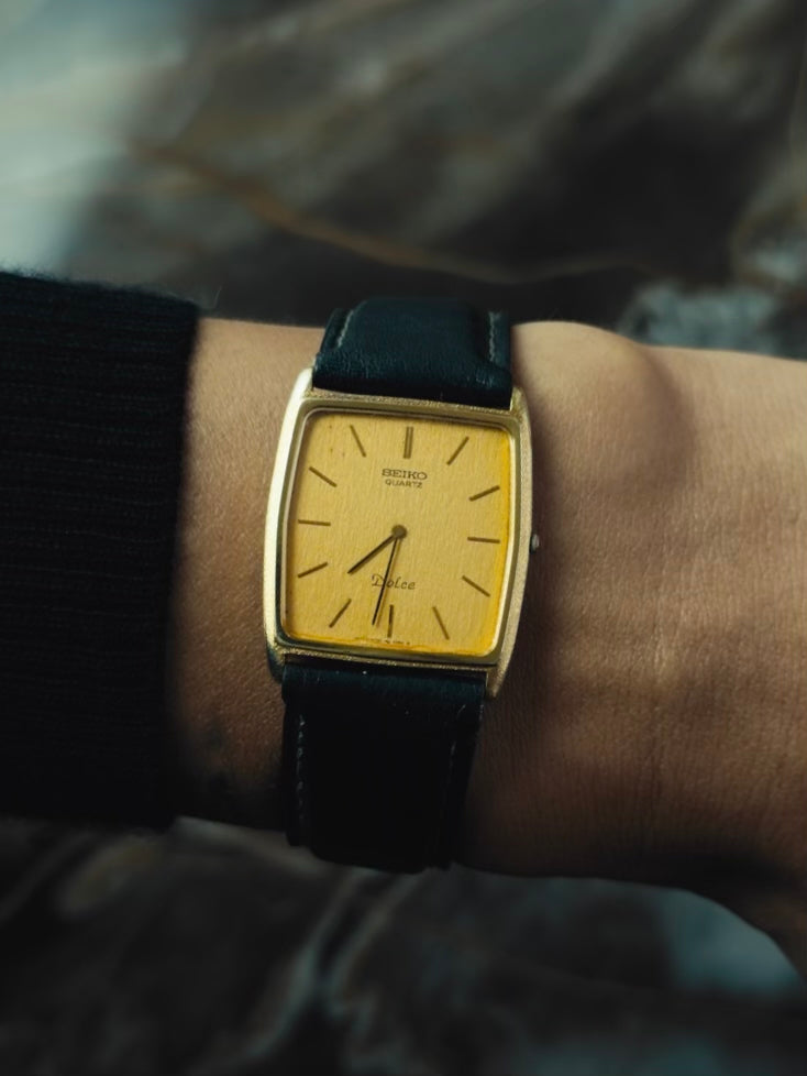 SEIKO Dolce Quartz Gold Tank Vintage 1991s