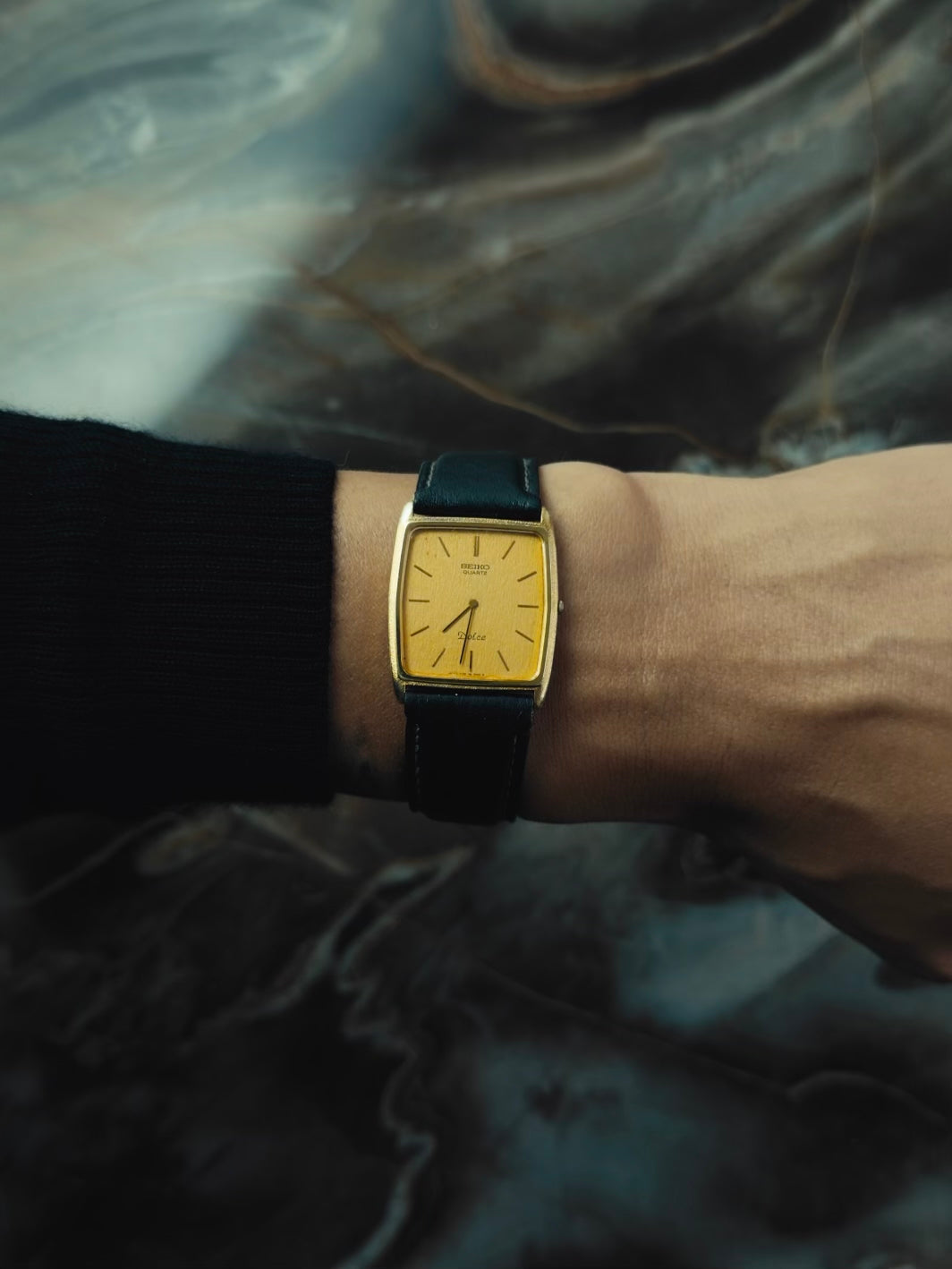 SEIKO Dolce Quartz Gold Tank Vintage 1991s