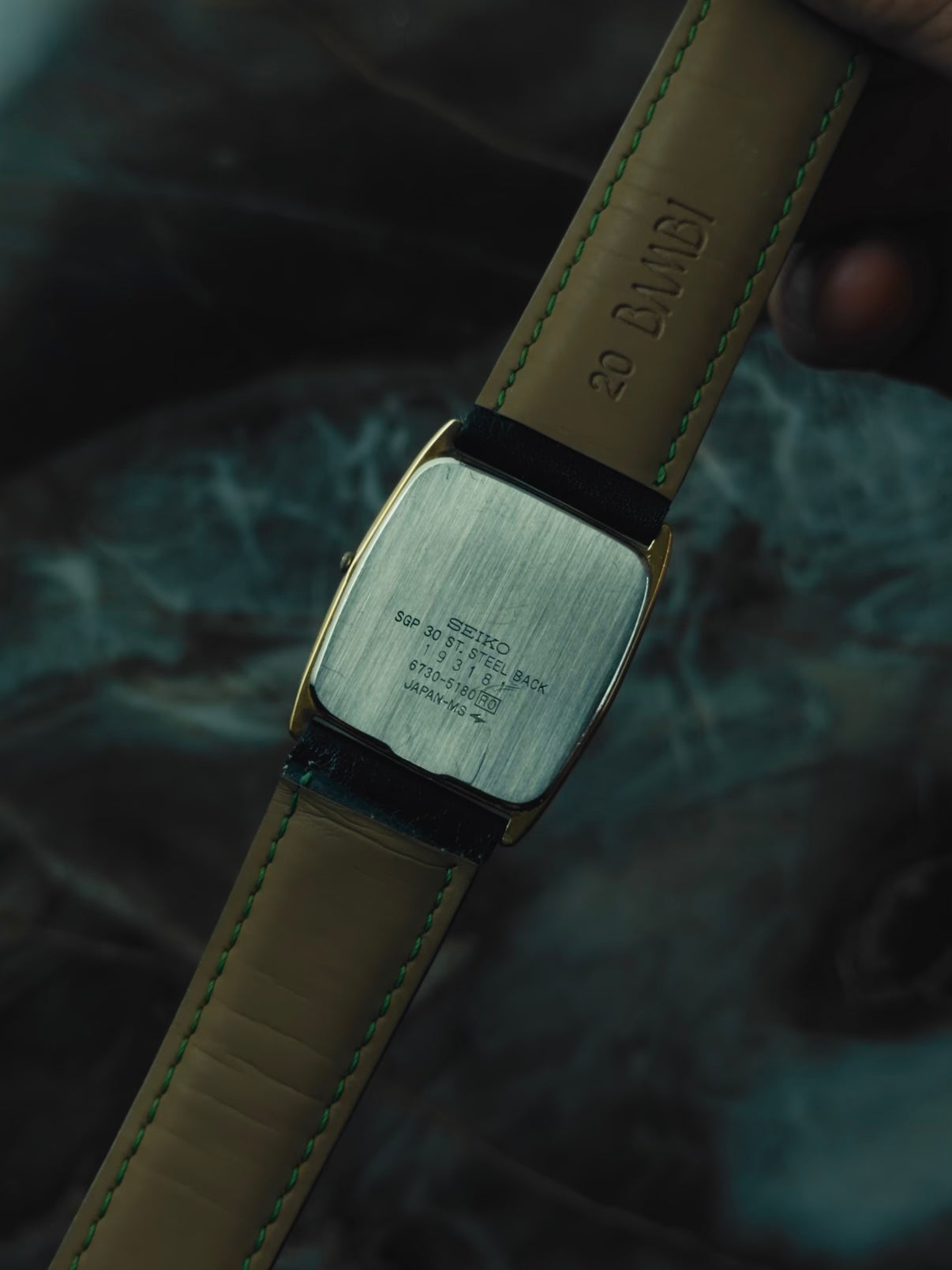 SEIKO Dolce Quartz Gold Tank Vintage 1991s