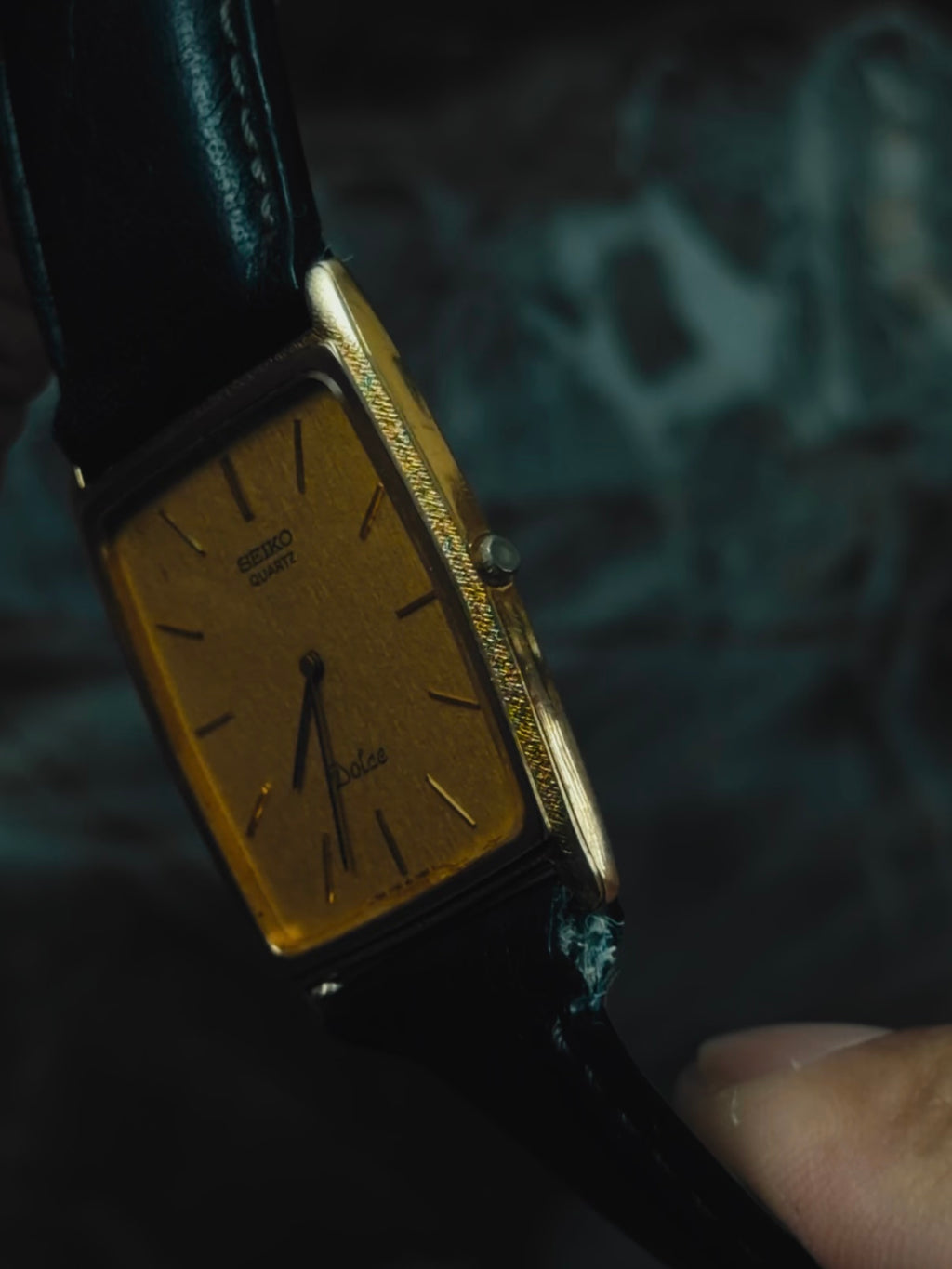 SEIKO Dolce Quartz Gold Tank Vintage 1991s