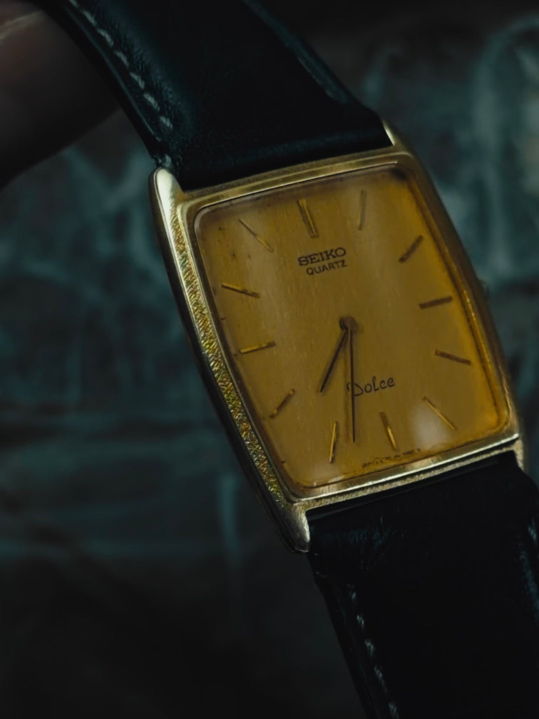 SEIKO Dolce Quartz Gold Tank Vintage 1991s