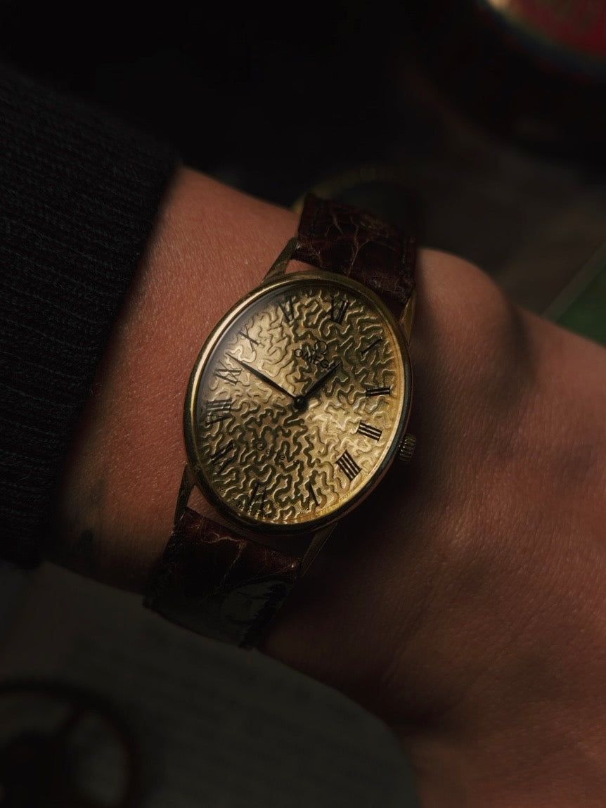 OMEGA Geneve GP Oval Texture 1970s