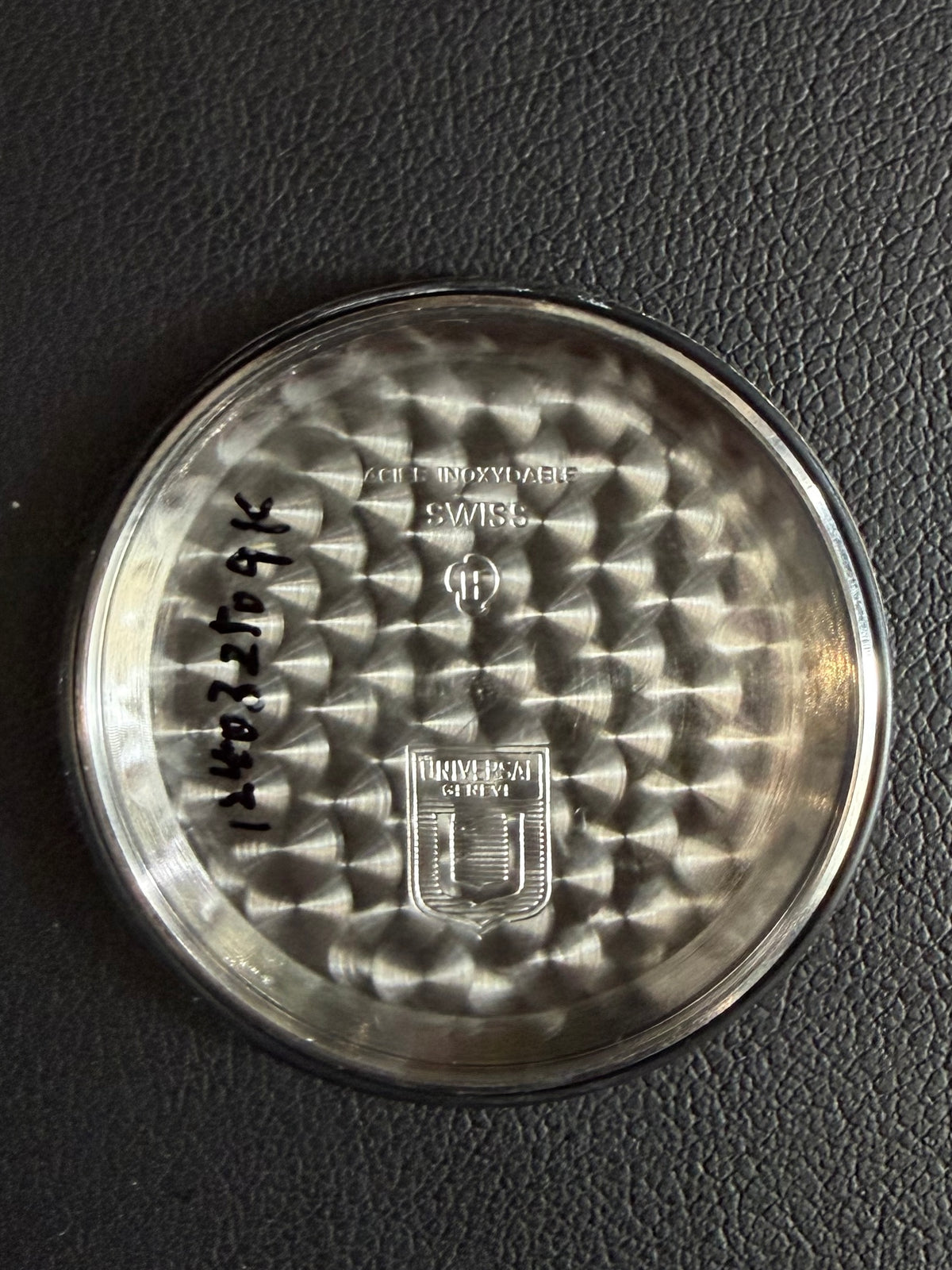 UNIVERSAL GENÈVE Polerouter Date "Golden Horizon" Dial 1960s｜ユニバーサル・ジュネーブ ヴィンテージ時計 - 20