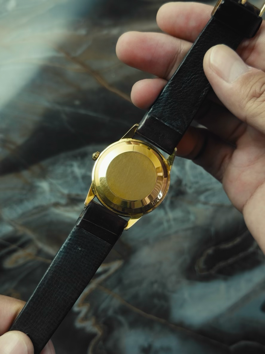 OMEGA Manual Wind GP Vintage Patina Dial 1950s