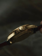 ROLEX 18k YG “Nipple Index” Blue Submariner Date 1984s
