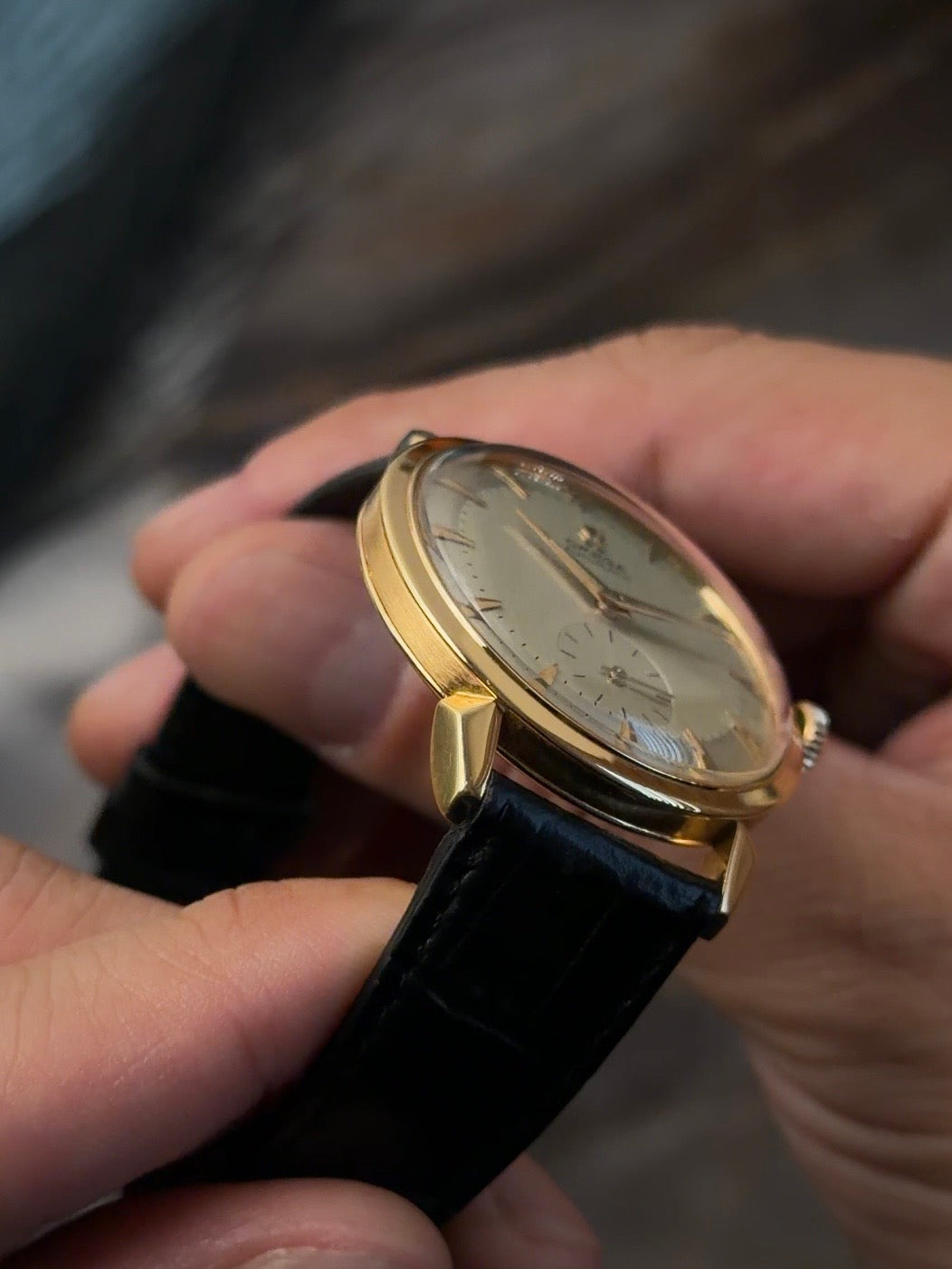 OMEGA 2709 18k Yellow Gold 1952s