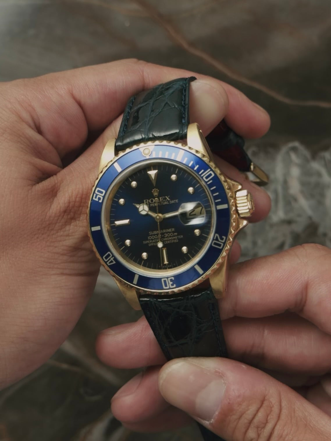 ROLEX 18k YG “Nipple Index” Blue Submariner Date 1984s