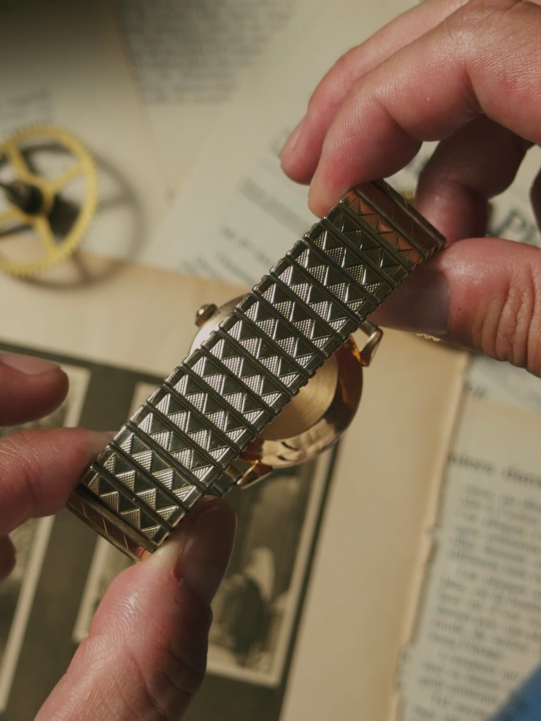 OMEGA 2709 18k Yellow Gold 1952s