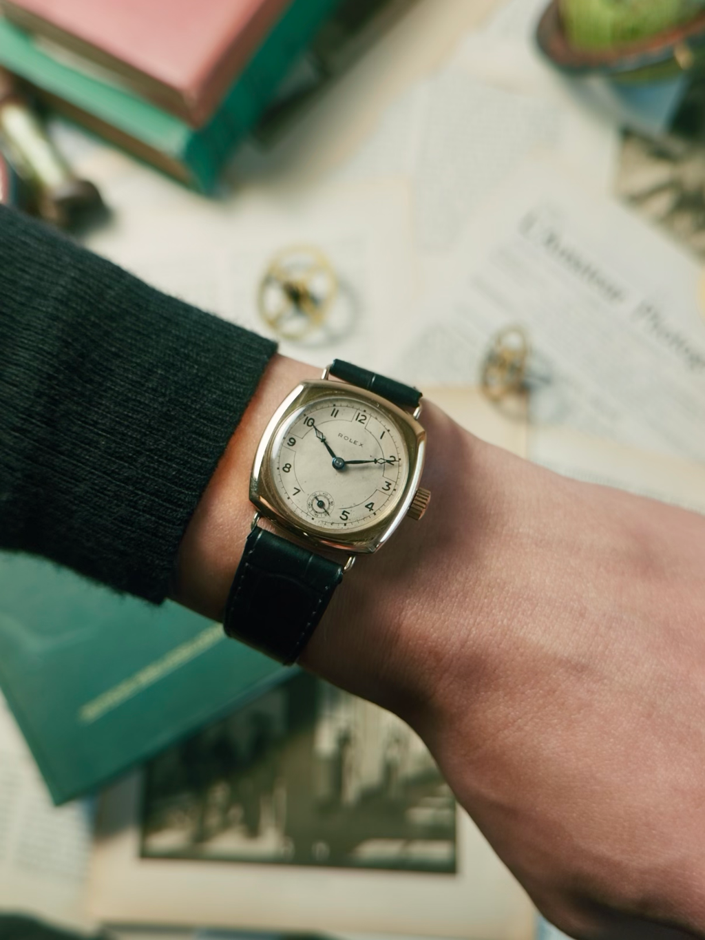 ROLEX  HUNTER TRENCH CUSHION 14K GOLD 1936s