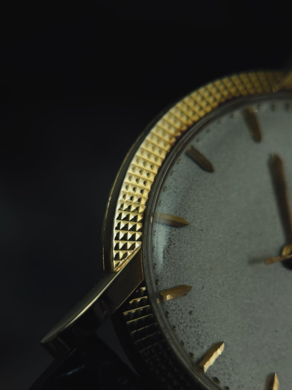 Jaeger-LeCoultre 18k Yellow Gold Clous de Paris