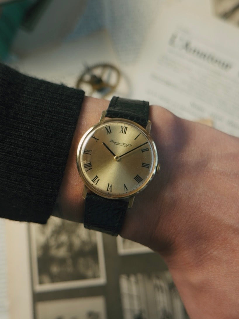 IWC R2500 18k Yellow Gold 1970s