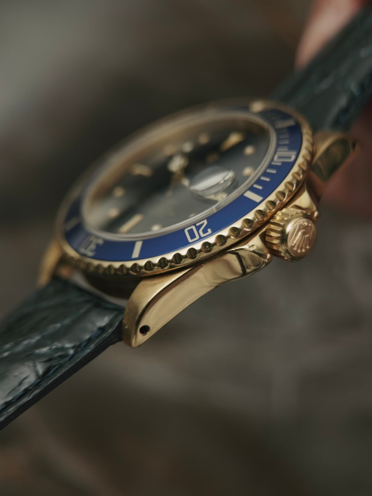ROLEX 18k YG “Nipple Index” Blue Submariner Date 1984s