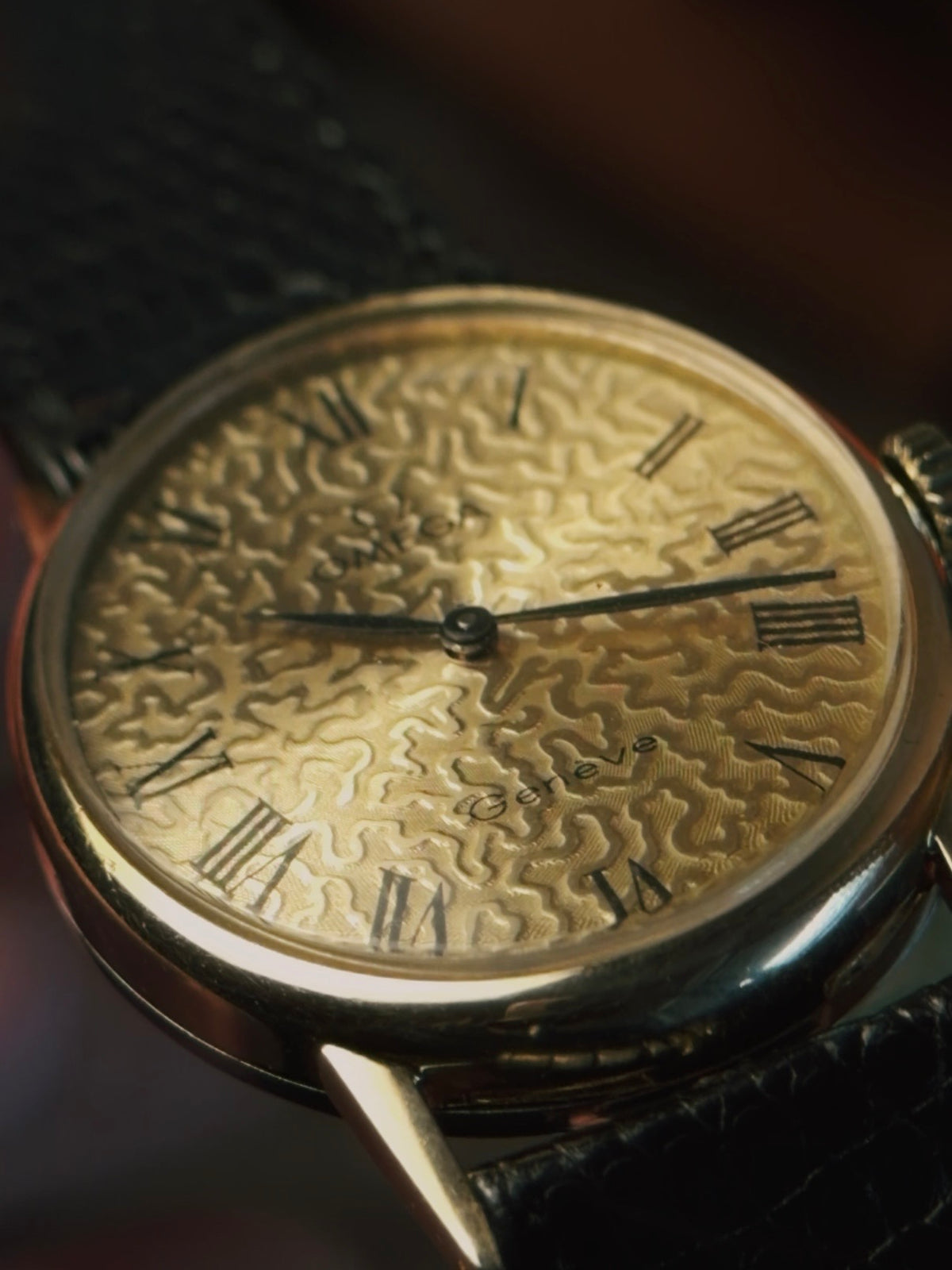OMEGA Geneve GP Oval Texture 1970s