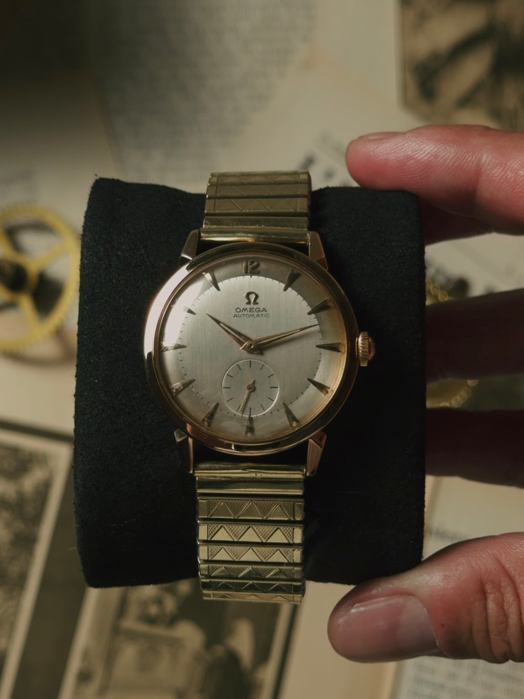 OMEGA 2709 18k Yellow Gold 1952s