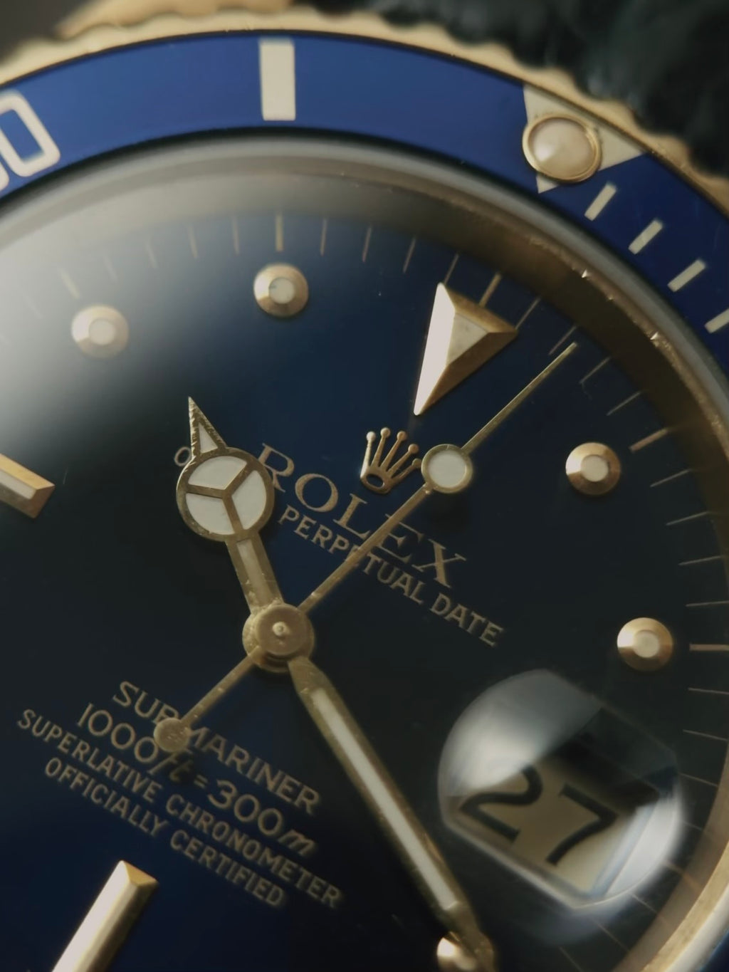 ROLEX 18k YG “Nipple Index” Blue Submariner Date 1984s