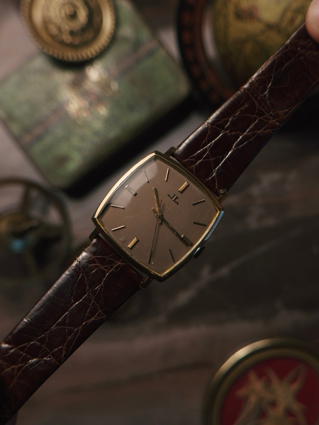Jaeger-LeCoultre  18K Yellow Gold LECOULTRE CLUB