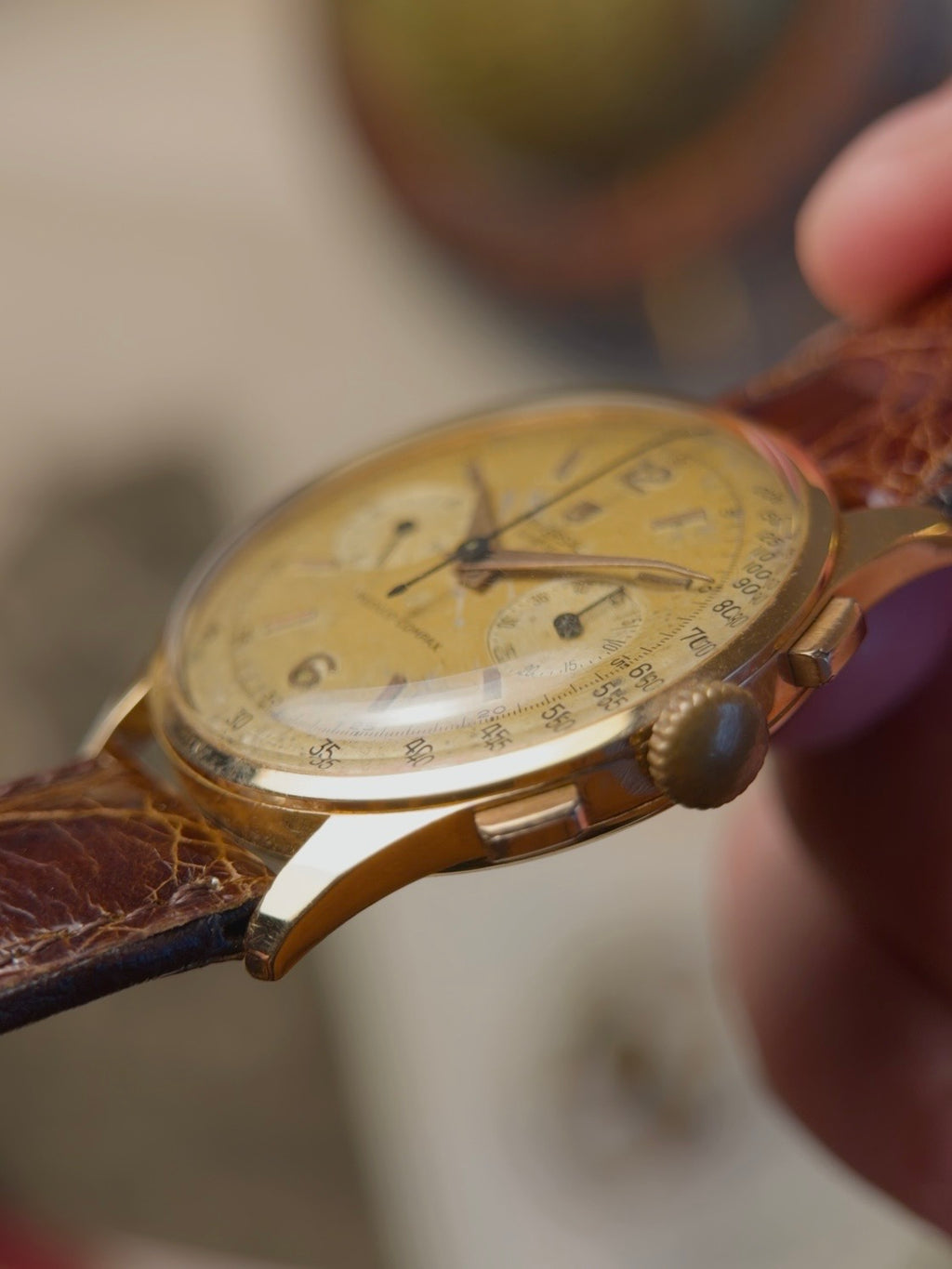 UNIVERSAL GENEVE 18k MEDICO COMPAX 1950s
