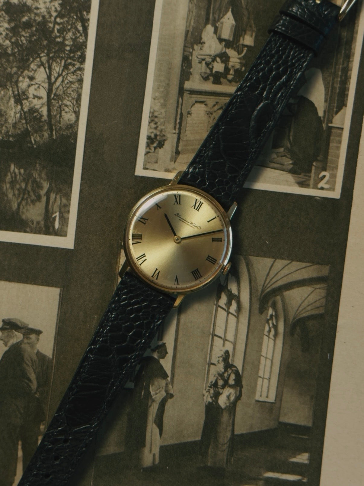 IWC R2500 18k Yellow Gold 1970s