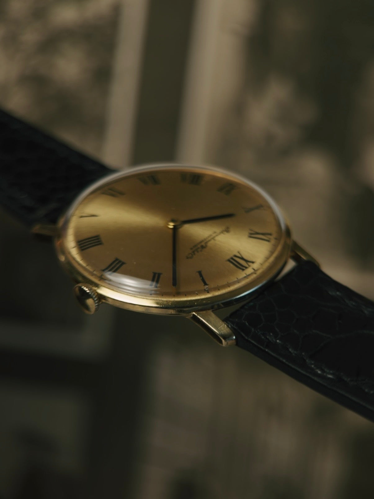 IWC R2500 18k Yellow Gold 1970s