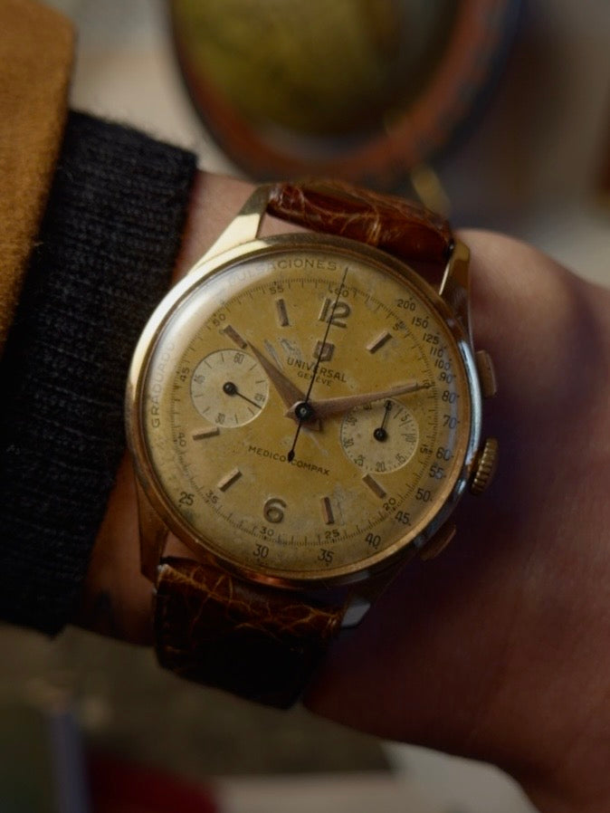UNIVERSAL GENEVE 18k MEDICO COMPAX 1950s