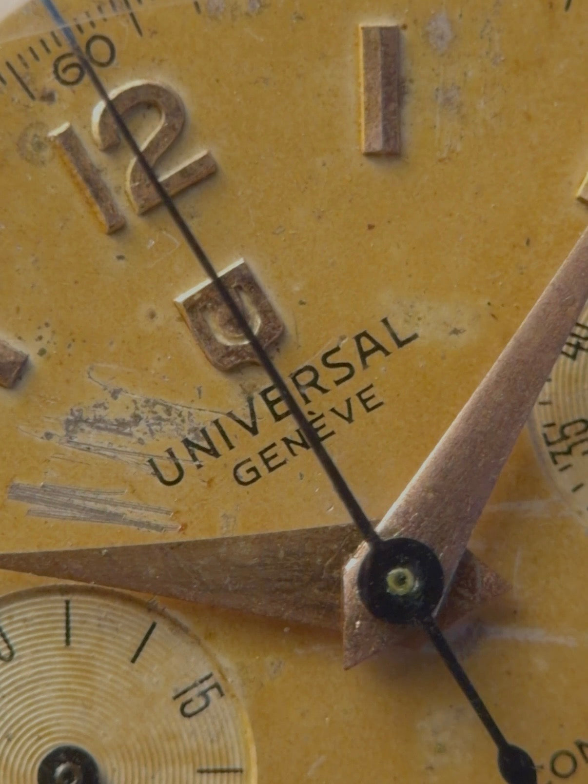UNIVERSAL GENEVE 18k MEDICO COMPAX 1950s