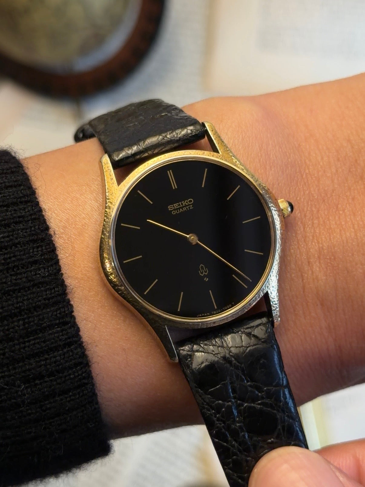 SEIKO Hammering case Quartz 1990s