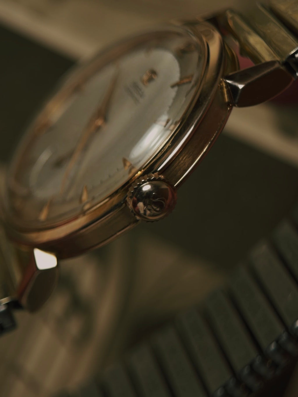 OMEGA 2709 18k Yellow Gold 1952s