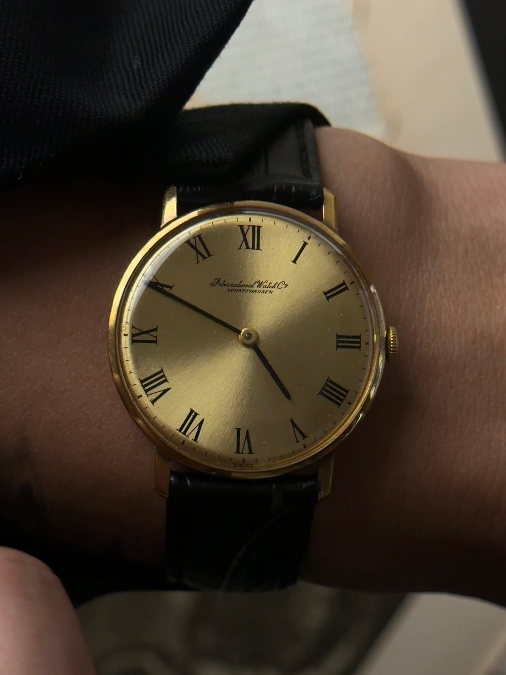 IWC R2500 18k Yellow Gold 1970s