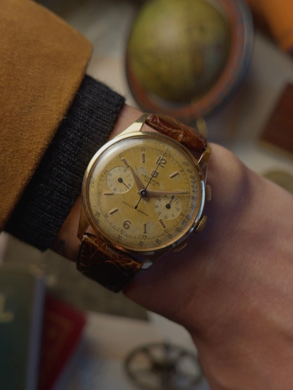 UNIVERSAL GENEVE 18k MEDICO COMPAX 1950s