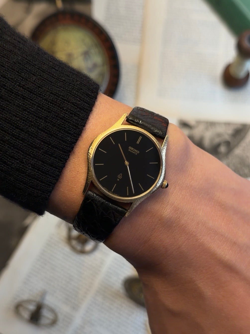 SEIKO Hammering case Quartz 1990s
