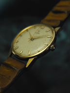 OMEGA Manual Wind GP Vintage Patina Dial 1950s