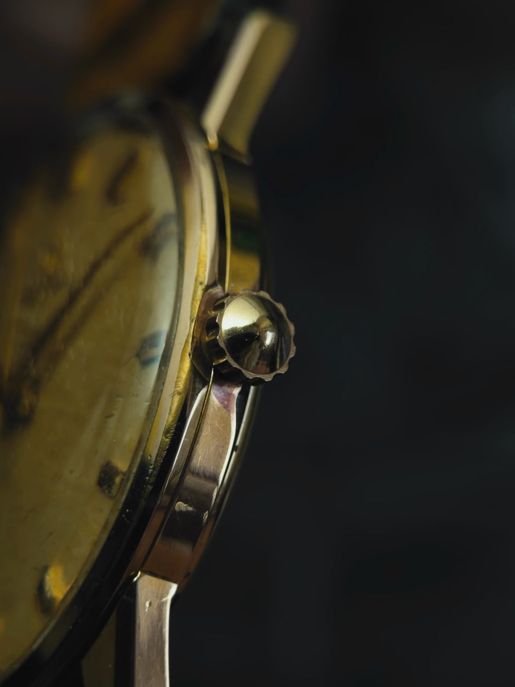 OMEGA Manual Wind GP Vintage Patina Dial 1950s