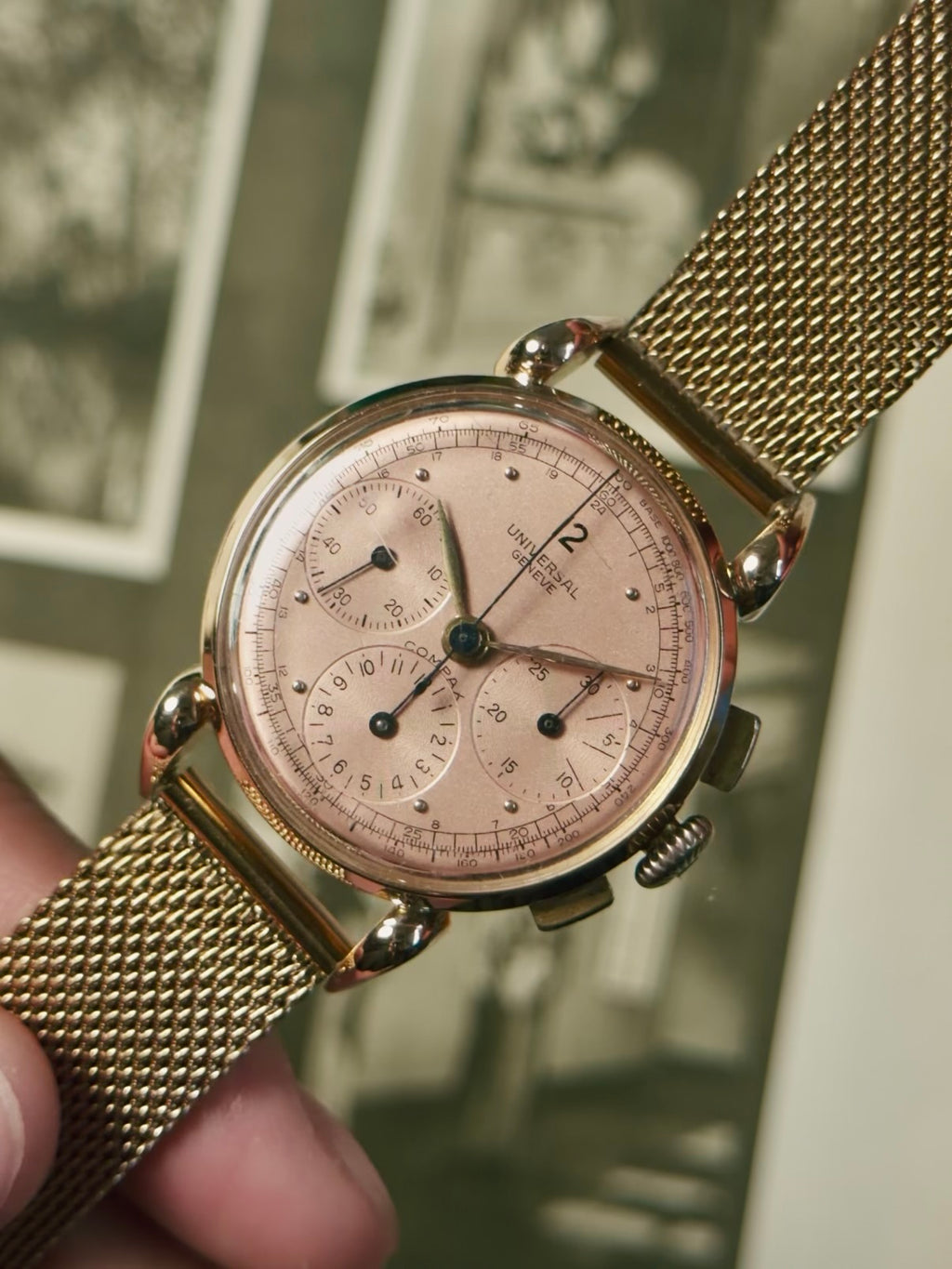 UNIVERSAL GENEVE 18k RED GOLD COMPAX BIG HORN LUG  1945s