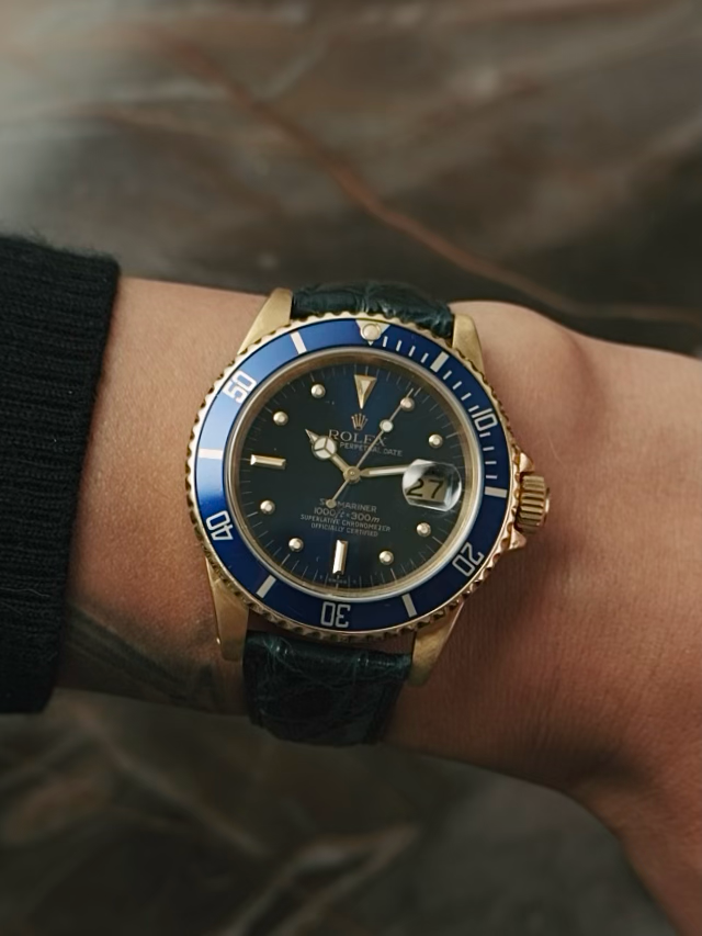 ROLEX 18k YG “Nipple Index” Blue Submariner Date 1984s