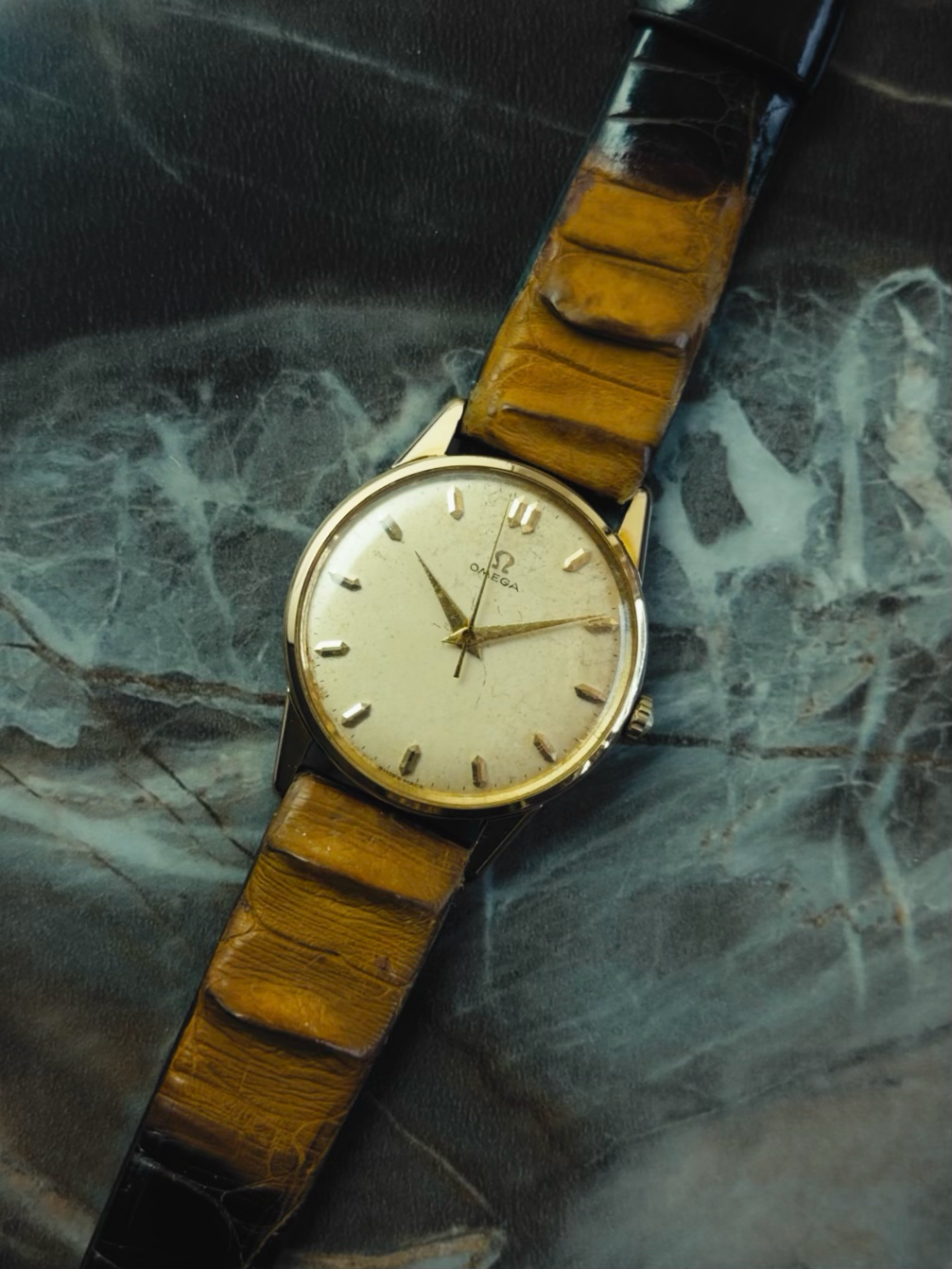 OMEGA Manual Wind GP Vintage Patina Dial 1950s