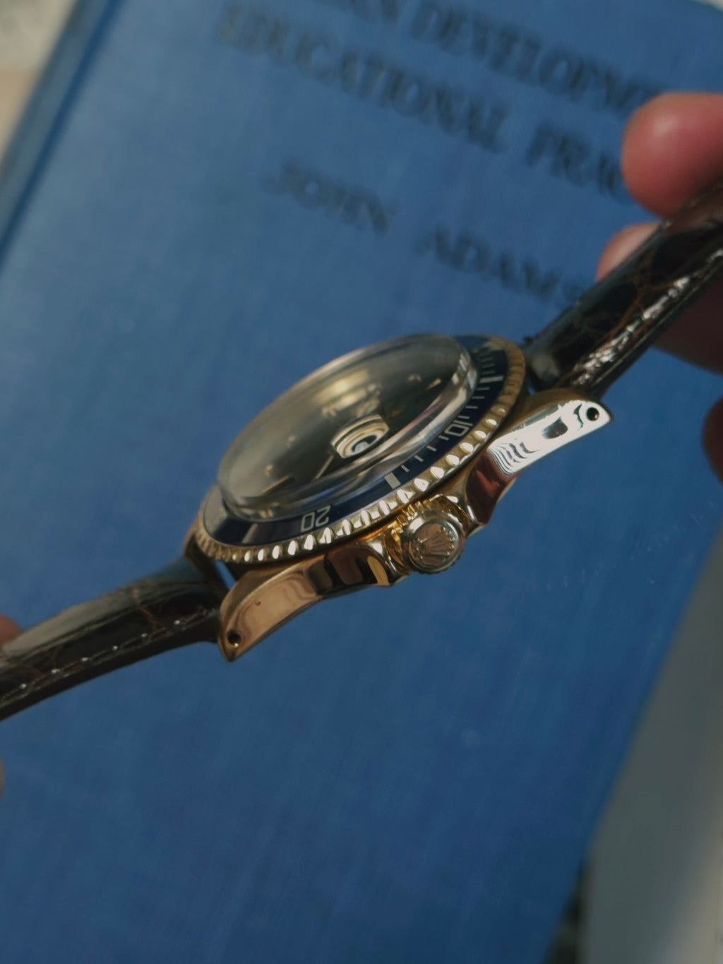 ROLEX 18k YG “PUPLE CHANGE” Nipple Blue Submariner Date 1973s