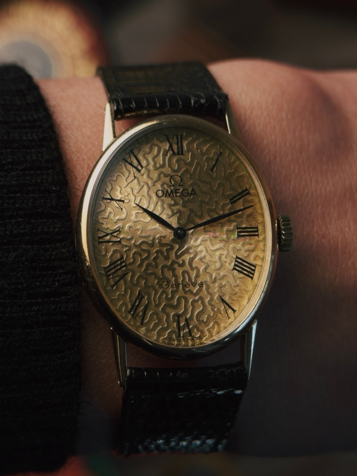 OMEGA Geneve GP Oval Texture 1970s